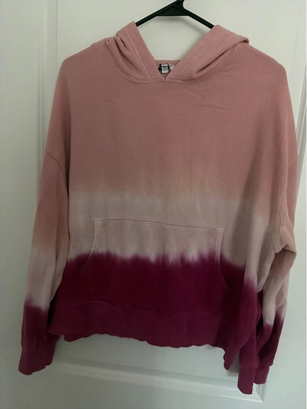 Wildfox Women’s Size Large Pink Burgundy Ombre Tie Dye Pullover Hoodie
